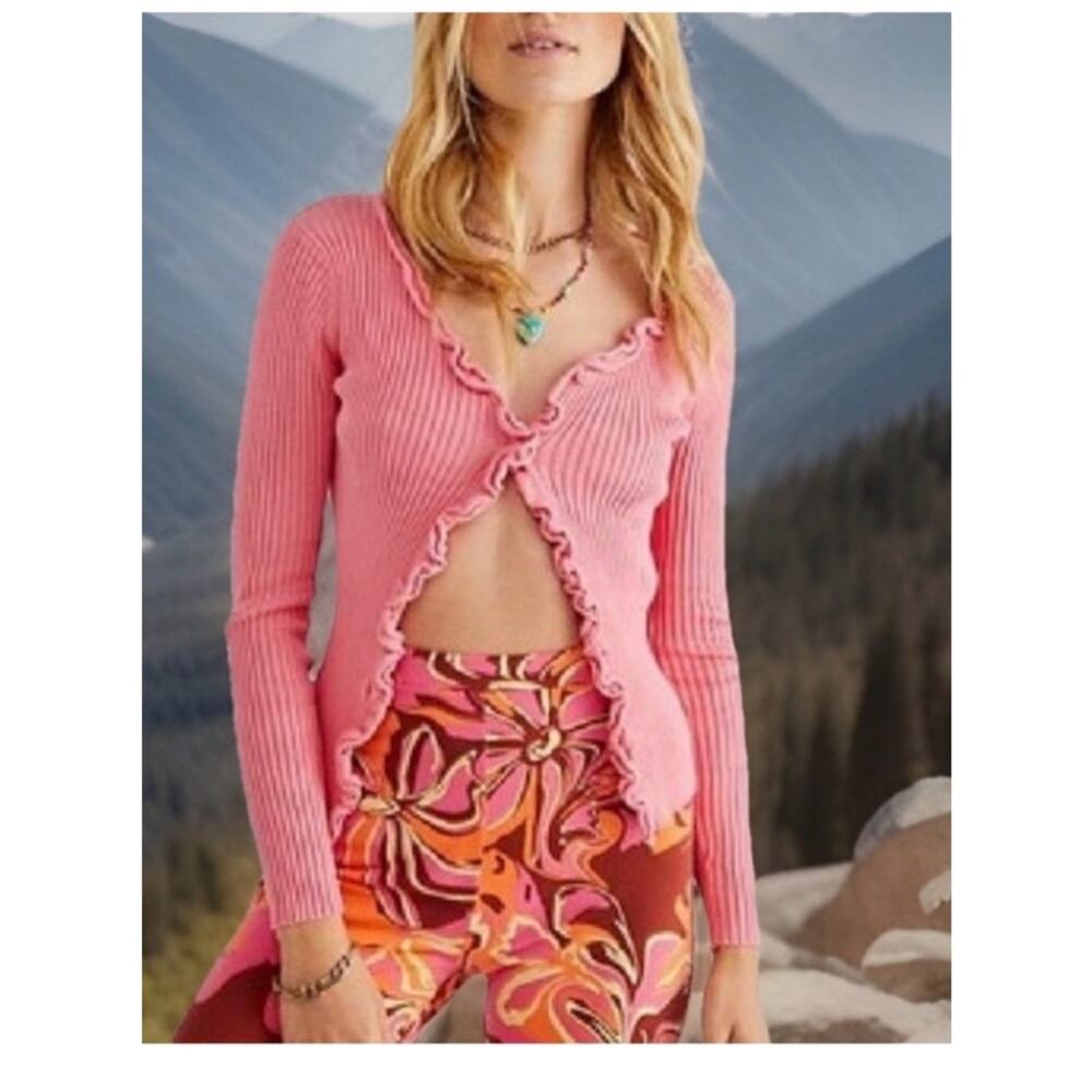 Find Me Now Charlie Ribbed Button Front Top Size M/L